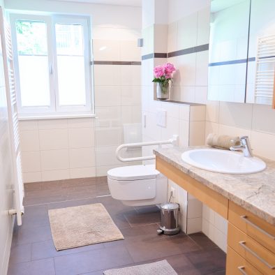 BodenseeApartments_VillaRebgarten04_Badezimmer_01